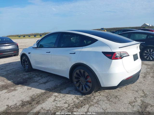 2024 TESLA MODEL Y 7SAYGDEF2RA289139 Photo 2