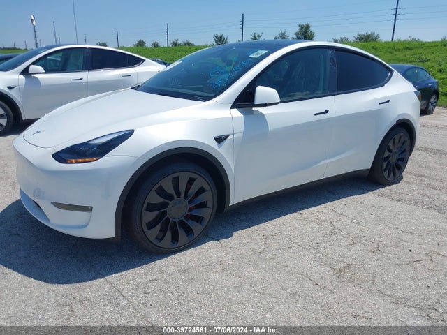 2024 TESLA MODEL Y 7SAYGDEF6RA278452 Photo 1