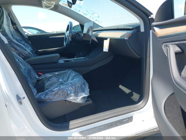 2024 TESLA MODEL Y 7SAYGDEF6RA278452 Photo 4