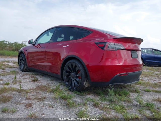 2024 TESLA MODEL Y 7SAYGDEF2RA283275 Photo 2