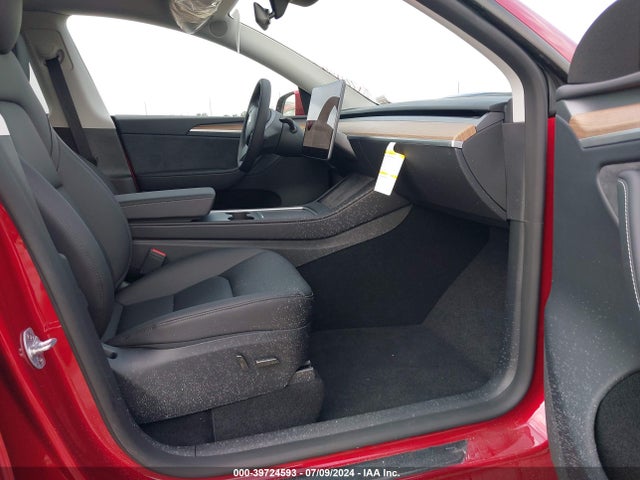 2024 TESLA MODEL Y 7SAYGDEF2RA283275 Photo 4