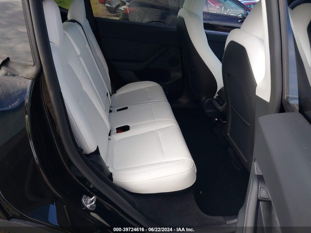2024 TESLA MODEL Y 7SAYGDED5RF092855 Photo 7