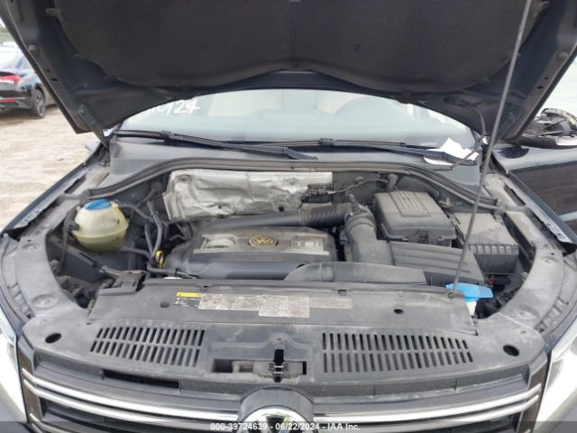 WVGAV7AX7GW603945 Volkswagen TIGUAN S