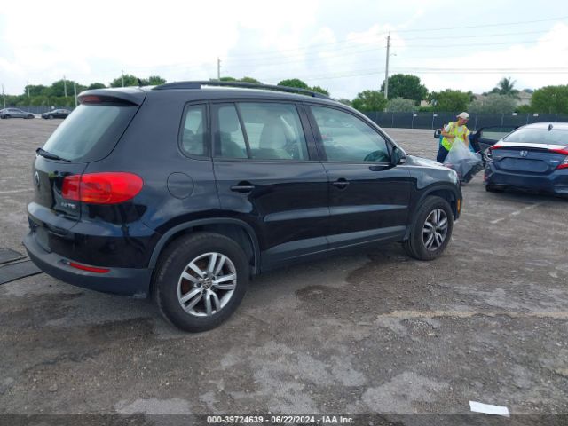 WVGAV7AX7GW603945 Volkswagen TIGUAN S
