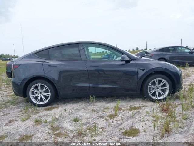 Tesla Model Y Long Range/rwd 2024 7SAYGDED7RF087401 Image 15