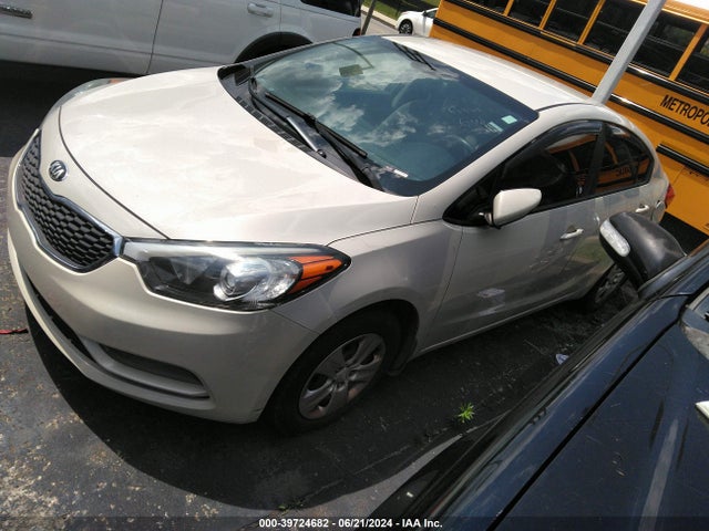 KIA FORTE LX 2015 KNAFK4A6XF5321146 Image 2