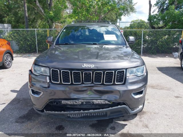 1C4RJEAG8JC480530 Jeep Grand Cherokee Laredo E 4x2
