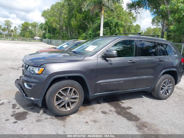 1C4RJEAG8JC480530 Jeep Grand Cherokee Laredo E 4x2