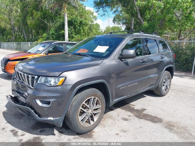 1C4RJEAG8JC480530 Jeep Grand Cherokee Laredo E 4x2