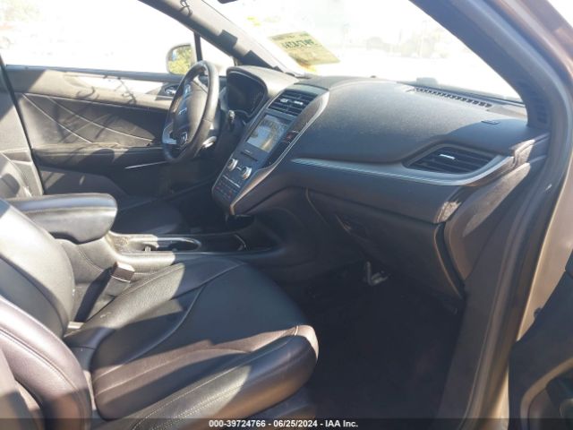 5LMCJ1C96GUJ11237 Lincoln Mkc Premier