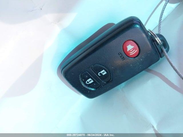 Toyota Prius Two 2015 JTDKN3DU1F2002331 Image 11