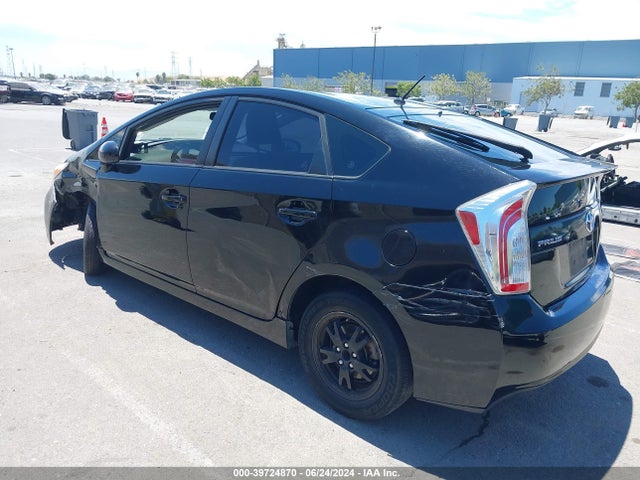 Toyota Prius Two 2015 JTDKN3DU1F2002331 Image 3