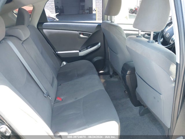Toyota Prius Two 2015 JTDKN3DU1F2002331 Image 8