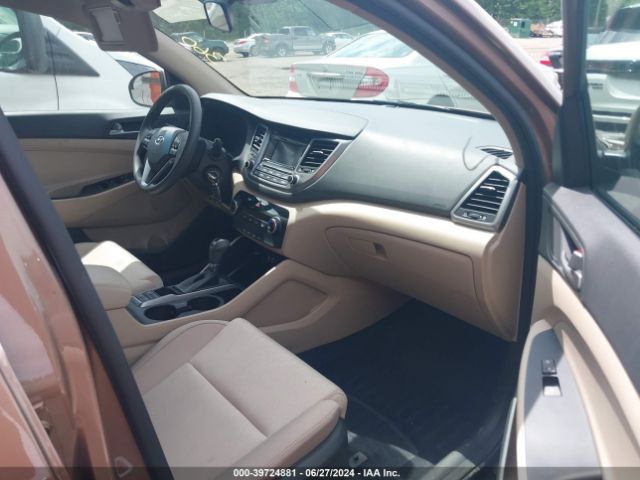 KM8J33A41HU538771 Hyundai TUCSON SE