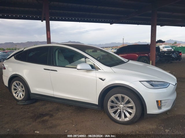 5YJXCDE22JF113670 Tesla Model X 100d/75d/p100d