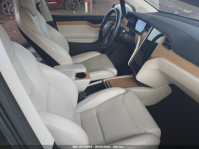 5YJXCDE22JF113670 Tesla Model X 100d/75d/p100d