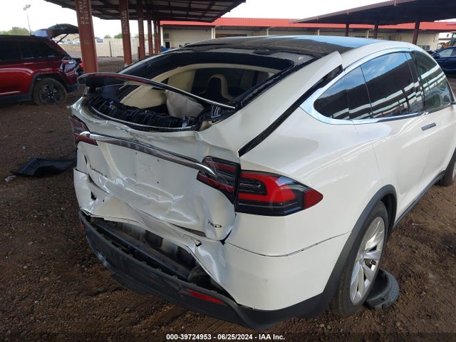 5YJXCDE22JF113670 Tesla Model X 100d/75d/p100d