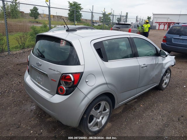 Chevrolet Sonic Ltz Auto 2015 1G1JE6SB4F4121034 Image 4