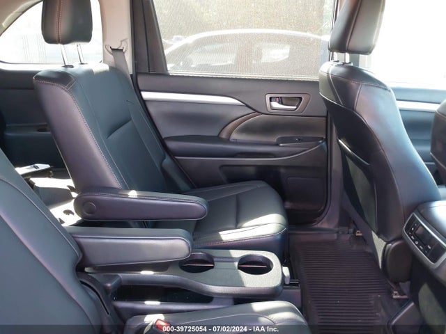 Toyota Highlander Xle 2017 5TDJZRFH1HS404610 Image 8