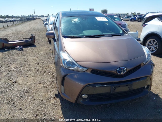 Toyota Prius V Five 2015 JTDZN3EU9FJ033720 Image 13