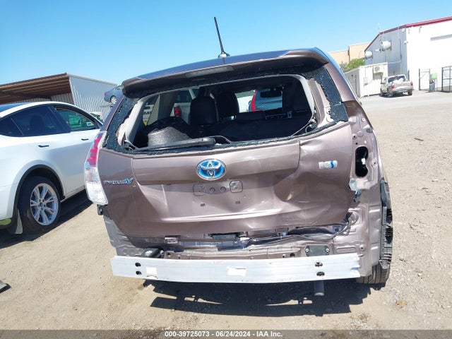 Toyota Prius V Five 2015 JTDZN3EU9FJ033720 Image 17