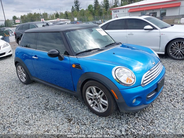 2011 MINI COOPER WMWSU3C58BT184544 Photo 0