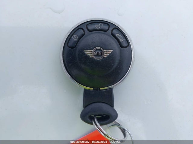 2011 MINI COOPER WMWSU3C58BT184544 Photo 10