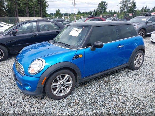 2011 MINI COOPER WMWSU3C58BT184544 Photo 1