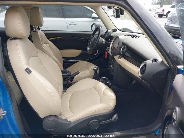 2011 MINI COOPER WMWSU3C58BT184544 Photo 4