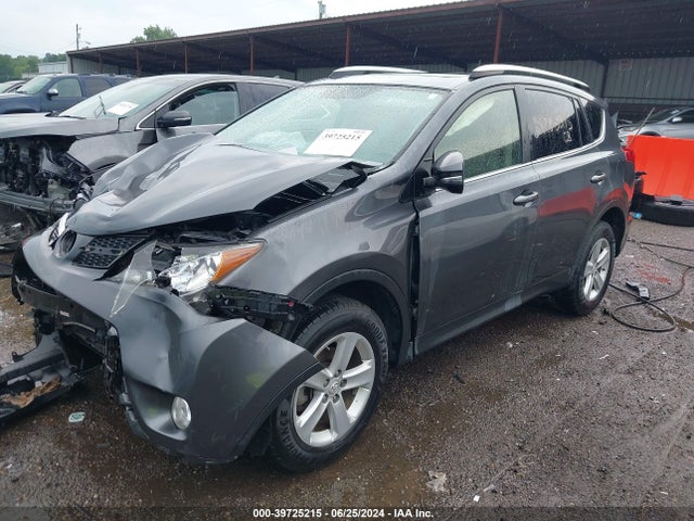 Toyota Rav4 Xle 2014 JTMRFREV1ED082626 Image 2