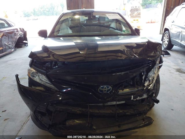 4T1B21HK8JU508656 Toyota Camry Hybrid Xle