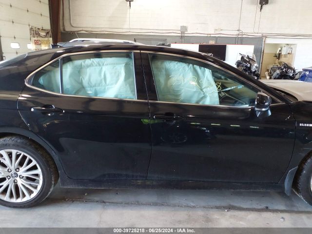 4T1B21HK8JU508656 Toyota Camry Hybrid Xle