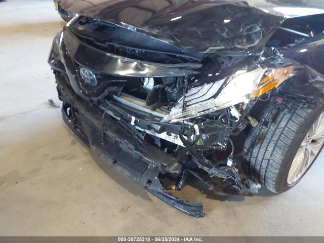 4T1B21HK8JU508656 Toyota Camry Hybrid Xle