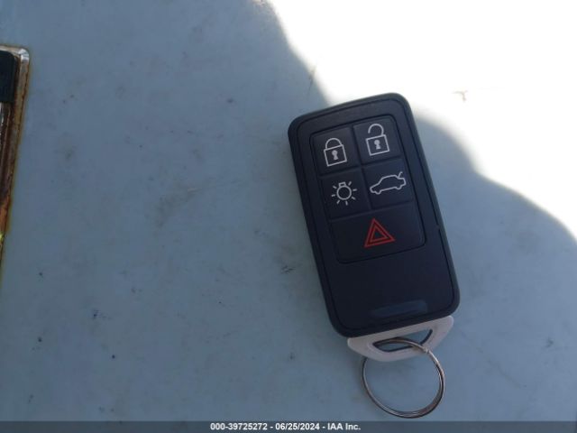 LYV612TM9GB101228 Volvo S60 Inscription T5 Platinum