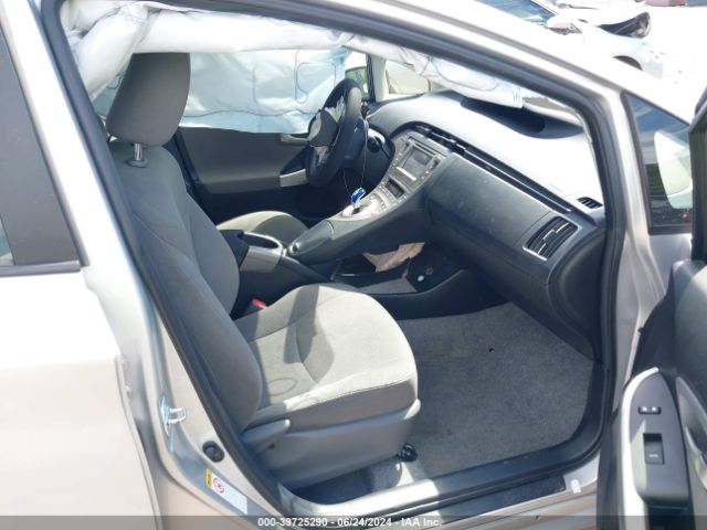 JTDKN3DU9E0375496 Toyota Prius Two