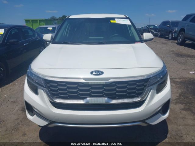 KNDEPCAA8M7093602 KIA Seltos Lx