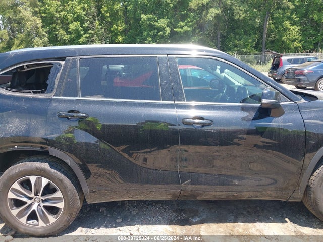 Toyota Highlander Xle 2021 5TDGZRAH4MS516152 Image 13