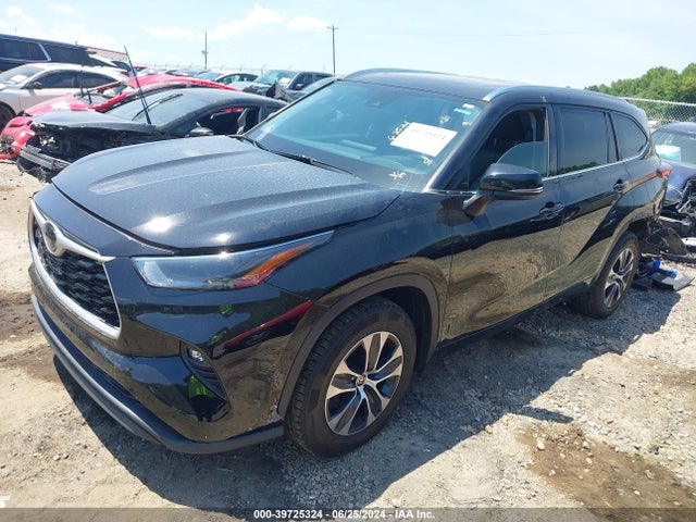 Toyota Highlander Xle 2021 5TDGZRAH4MS516152 Image 2