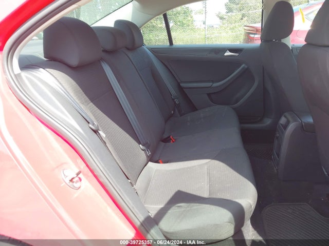 3VW2K7AJ5FM209689 Volkswagen Jetta 2.0l S