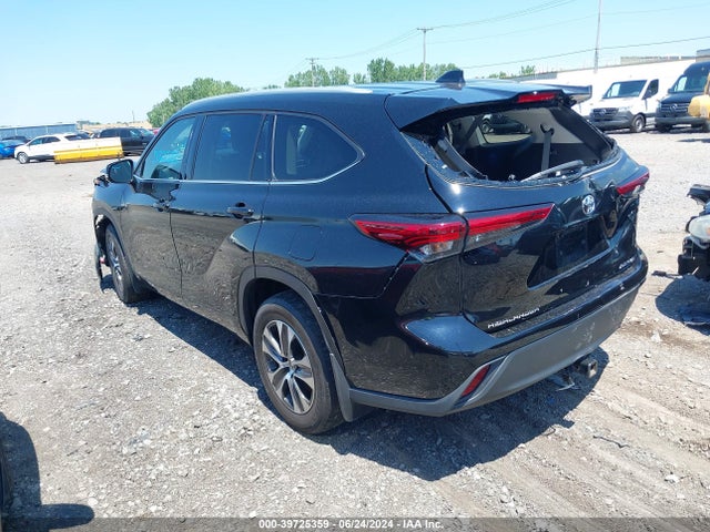 Toyota Highlander Xle 2022 5TDGZRBHXNS253276 Image 3