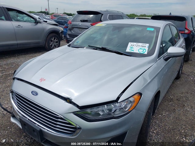 Ford Fusion Hybrid Se 2019 3FA6P0LU0KR221918 Image 2