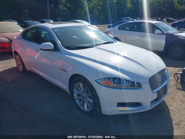2013 JAGUAR XF SAJWA0E75D8S62800 Photo 0