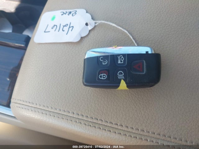 2013 JAGUAR XF SAJWA0E75D8S62800 Photo 10