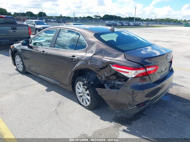 Toyota CAMRY LE 2019 4T1B11HK2KU236870 Image 3