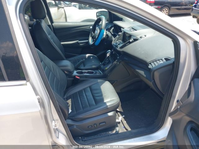 1FMCU0J92GUC62776 Ford Escape Titanium