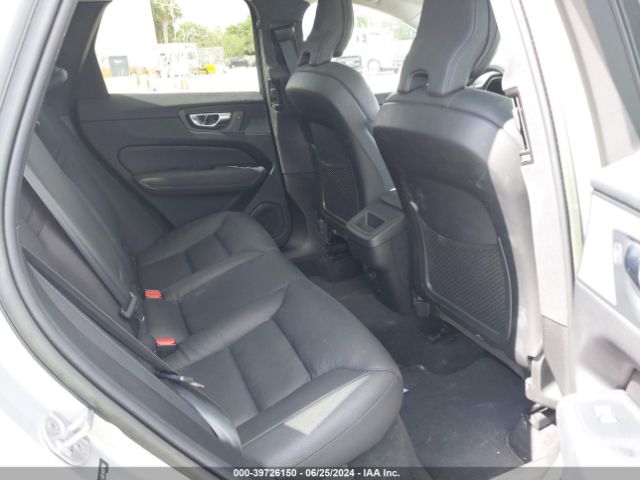 YV4L12DK1N1077122 Volvo Xc60 B5 Momentum