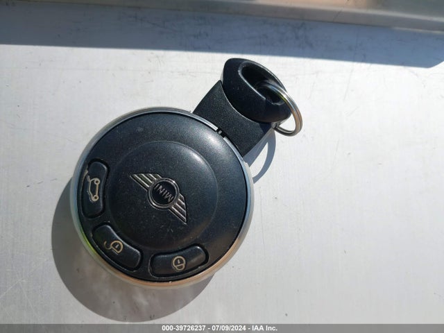 2011 MINI COOPER S WMWZP3C51BTX83677 Photo 10