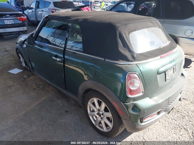 2011 MINI COOPER S WMWZP3C51BTX83677 Photo 2