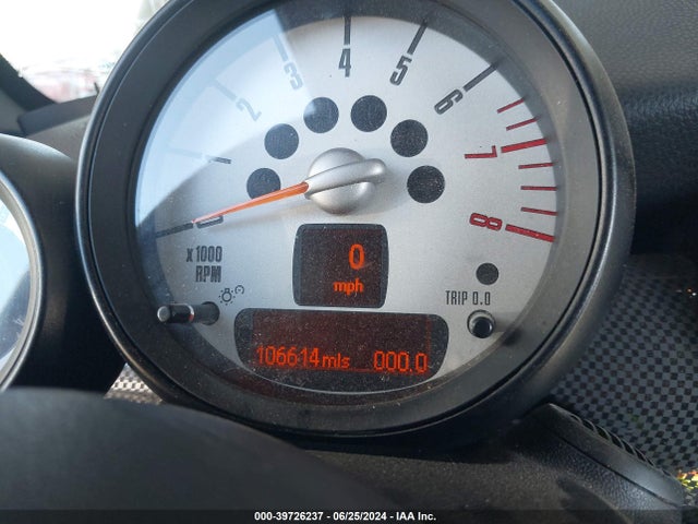 2011 MINI COOPER S WMWZP3C51BTX83677 Photo 6