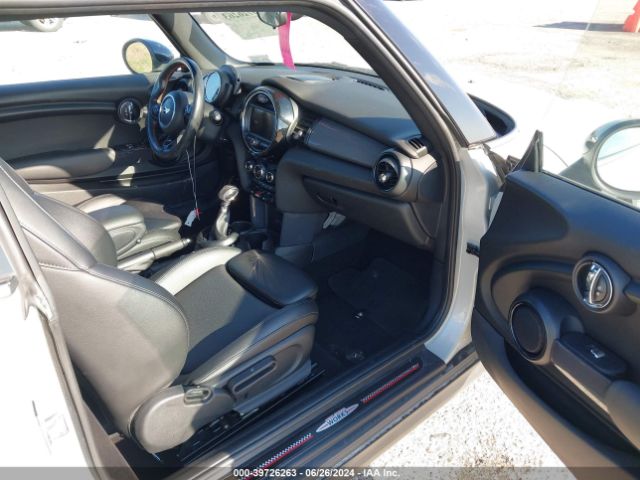 WMWXP5C59H2D16317 Mini Hardtop Cooper